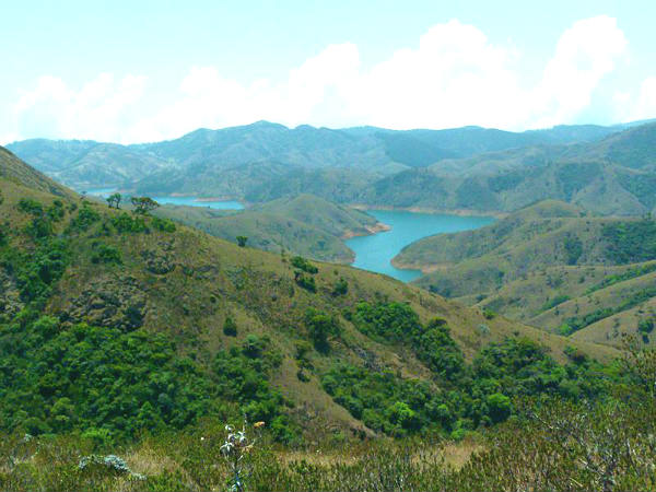 ஊட்டி - பார்சன் சிகரம் - முக்கூர்த்தி தேசிய பூங்கா - பைக்காரா அருவி - முதுமலை தேசிய பூங்கா - ஊட்டி 
