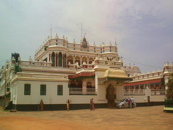 செட்டிநாடு அரண்மனை