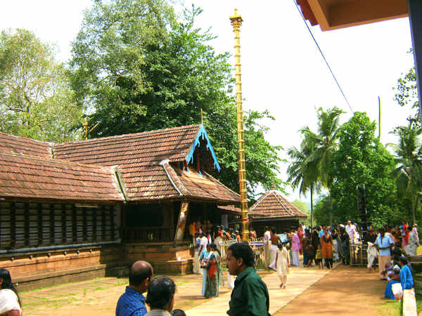 திருமந்தம்குன்னு கோயில் 