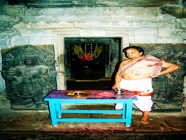 அர்ச்சகர் அர்ச்சகர்