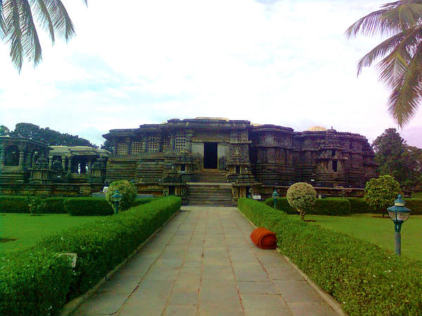 மூன்று வாயில்கள் மூன்று வாயில்கள்