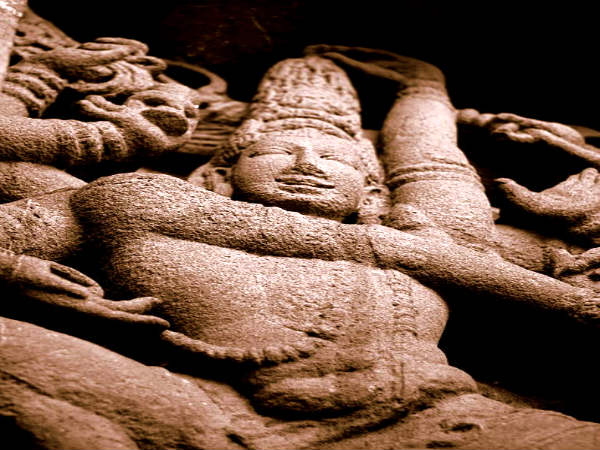 நடனமாடும் சிவா