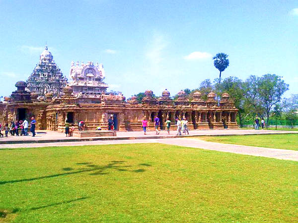 வெளிநாட்டு பயணிகள்