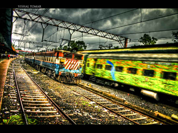 லோனாவ்ளா ரயில் நிலையம்