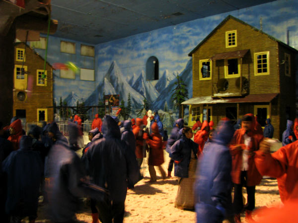 ஸ்னோ வேர்ல்டு