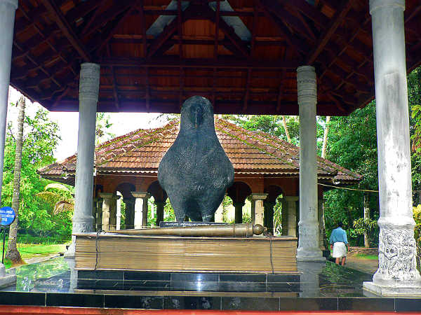 துஞ்சன் பரம்பு துஞ்சன் பரம்பு
