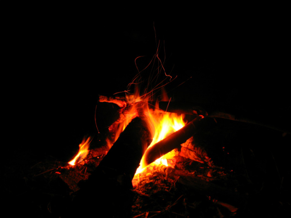 கேம்ப் ஃபயர்