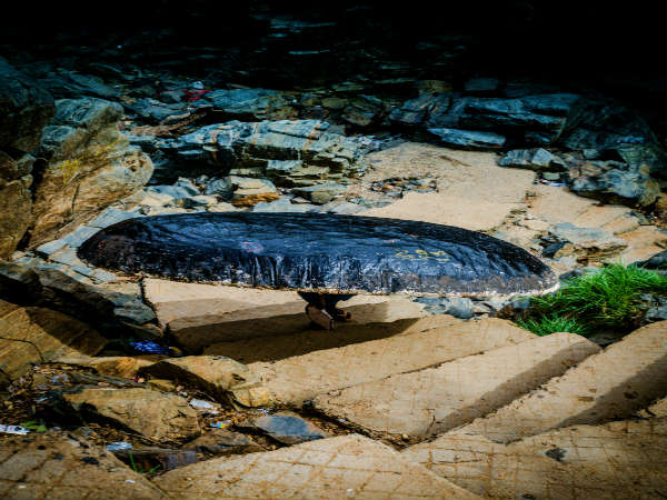 வேலைக்கு செல்லும் பரிசல்காரர்