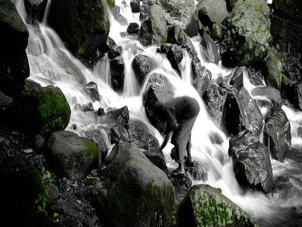 அம்போலி அருவி