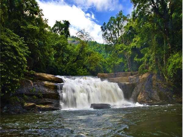 தொம்மன்குத்து அருவி