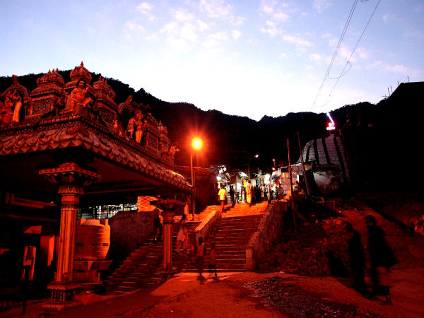 எங்கு தங்கலாம்?