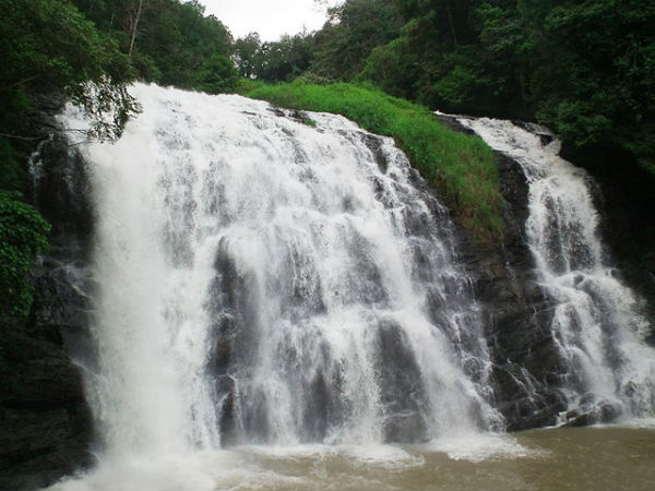 அப்பே அருவி : அப்பே அருவி :