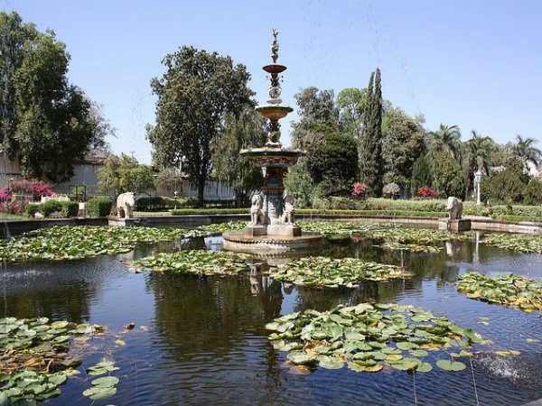 ஷஹிளியோன்-கி-பாரி : 