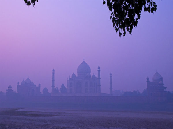 தாஜ் மஹால் : 