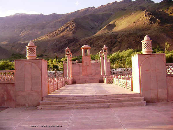 டிராஸ் - இந்தியாவின் அண்டார்டிகா : 