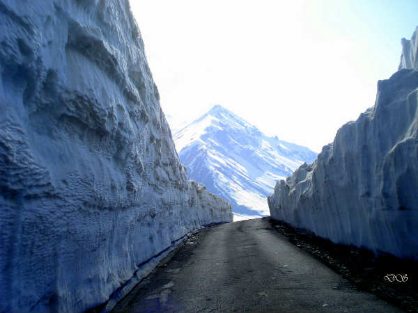 மணாலி - லெஹ் :