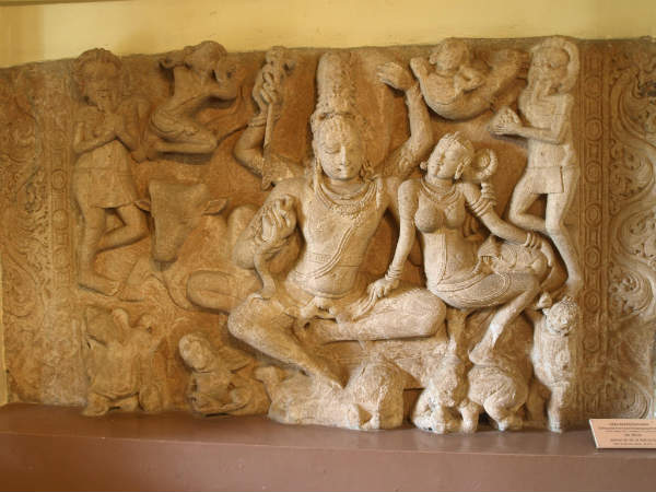 துப்பாக்கி - மும்பை : 