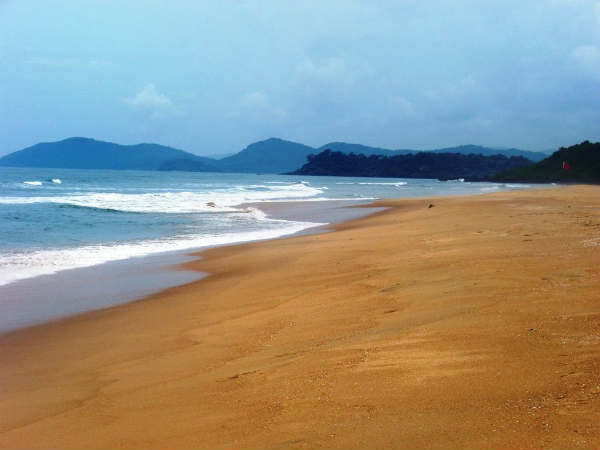 கல்ஜிபாக் பீச் : 