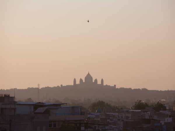 'உமைத் பவான் பேலஸ்' : 