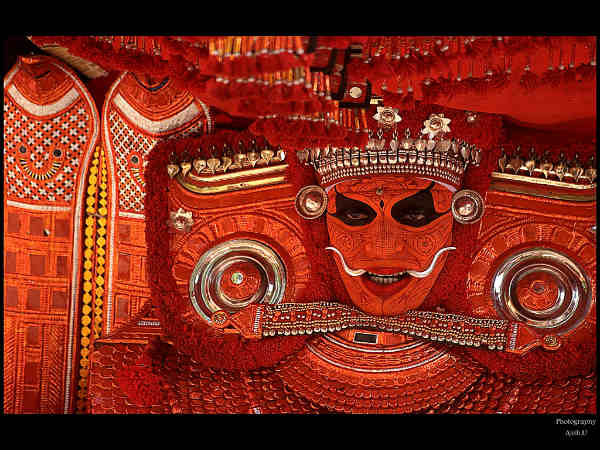 தெய்யமும். கதக்களியும் : 