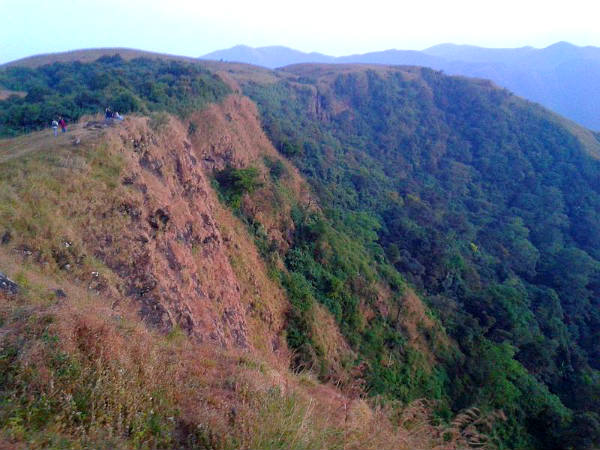 கேரளாவில் இருக்கும் மிகச்சிறந்த மலை வாசஸ்த்தளம் எது தெரியுமா? கேரளாவில் இருக்கும் மிகச்சிறந்த மலை வாசஸ்த்தளம் எது தெரியுமா?