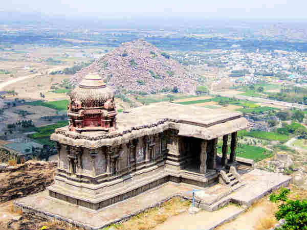 செஞ்சிக்கோட்டையின் பல்வேறு பெயர்கள்: 