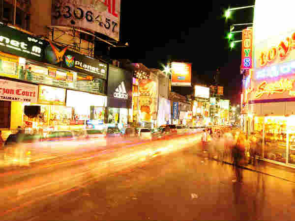 பிரிகேட் ரோடு: பிரிகேட் ரோடு: