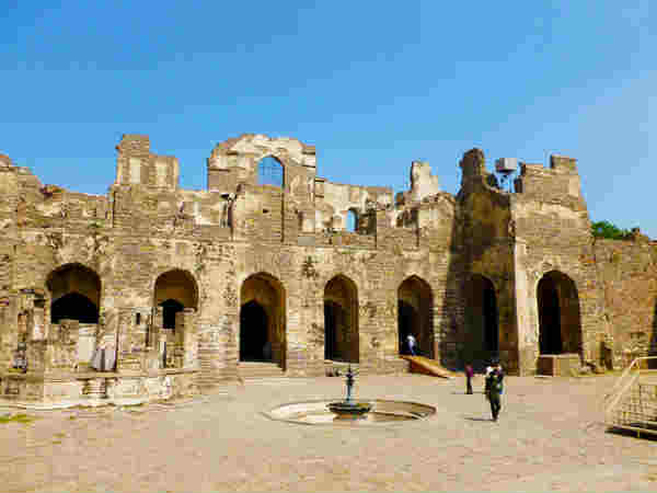 கோல்கொண்டா கோட்டை: 