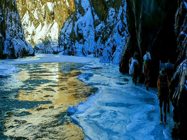 சன்ஸ்கர் பனியாற்றில் ட்ரெக்கிங்: சன்ஸ்கர் பனியாற்றில் ட்ரெக்கிங்: