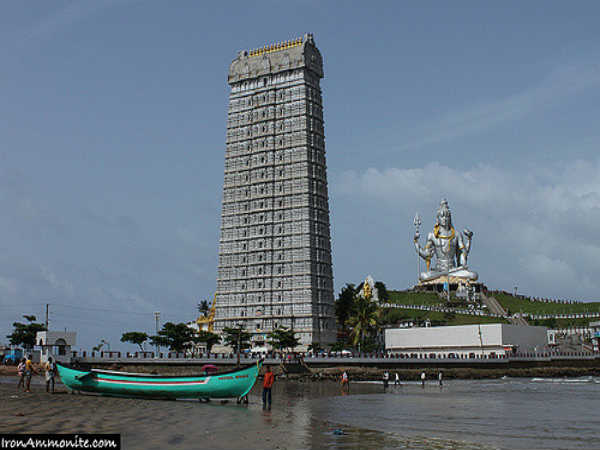 முருதேஸ்வரர் கோயில் கோபுரம்!! 