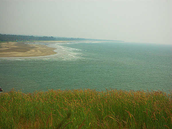 முருதேஸ்வரர் கோயில் - எங்கே தங்குவது?: