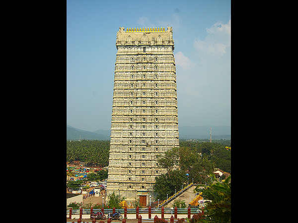 முருதேஸ்வரர் கோயில் - எங்கே தங்குவது?: