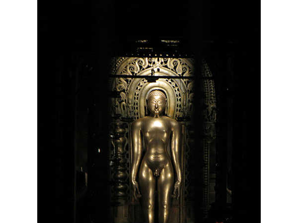 சாவிரா கம்பகள பசதி ஜெயின் கோயில் !!