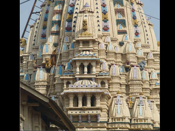 மும்பாதேவி கோயில் !!