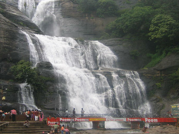 குற்றாலம் மெயின் அருவி