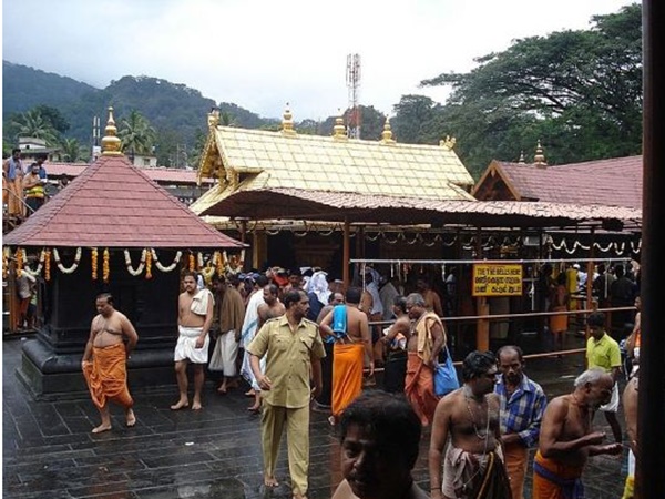 சபரிமலை அய்யப்பன் கோவில்