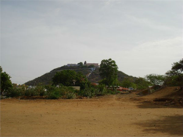 மண் வைத்து பூசை மண் வைத்து பூசை