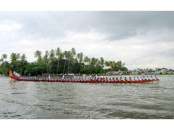  படகு போட்டி