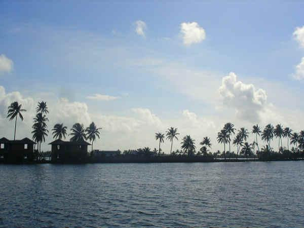 பரந்து விரிந்த ஏரிகள் 