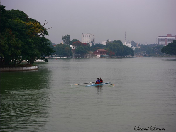 அல்சூர் ஏரி
