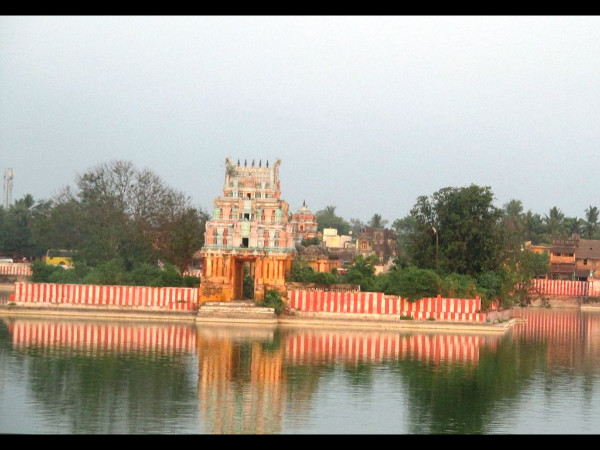 தீர்த்தக்குளம்