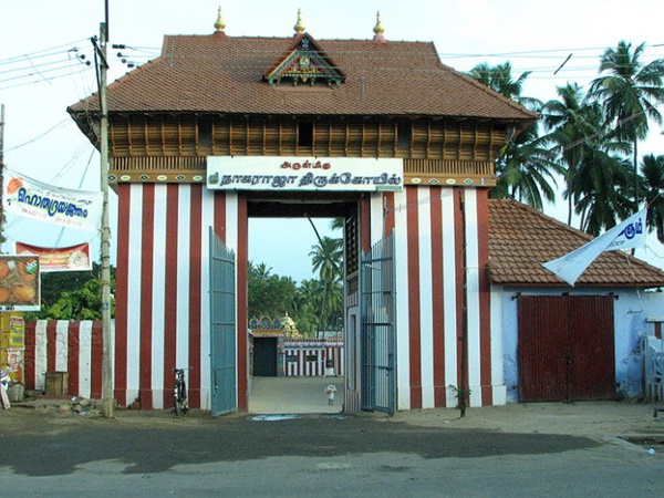 கருவறையில் அதிசயம்