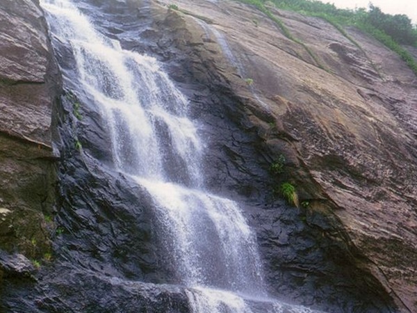 பழைய குற்றாலம் அருவி