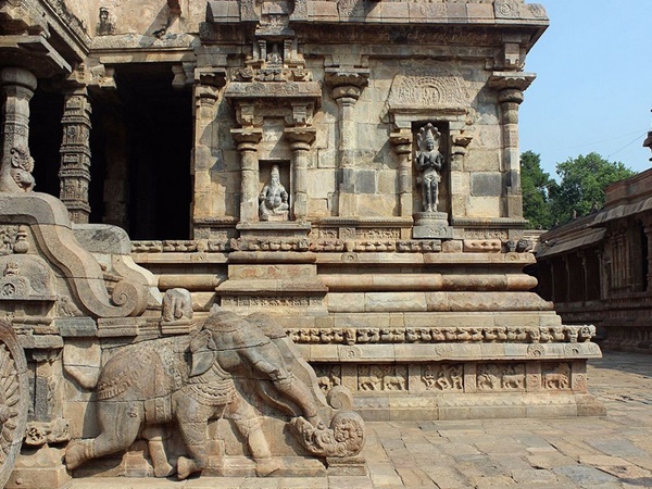 இழந்த பெருமைகள்