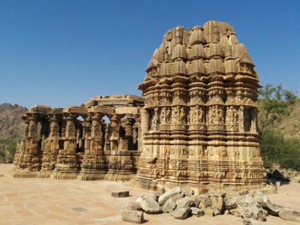 வழி நெடுகிலும் திக் திக்