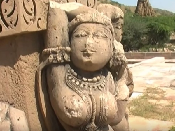 கல்லாக மாறும் மனிதர்கள்