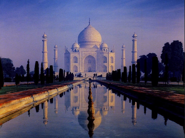 தாஜ்மஹாலை கட்டியது எத்தனை பேர்