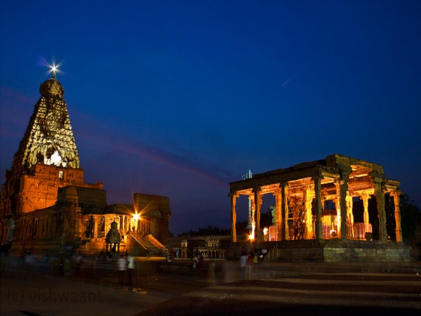 தஞ்சை பெரியகோயில்