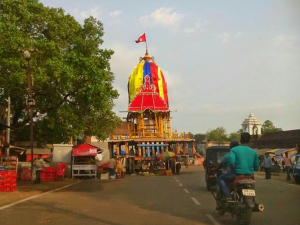 கடுமையான கட்டுப்பாடுகள்