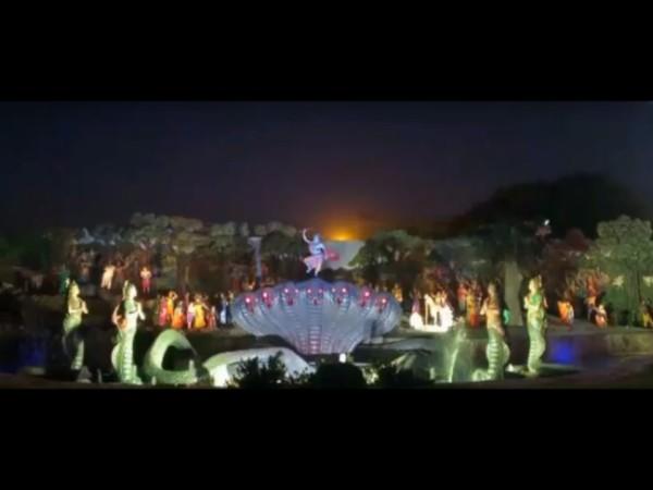 கிருஷ்ண லீலைகள்